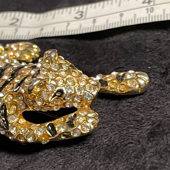 Tony? The tiger? Gold tone and Black Tiger Brooch
